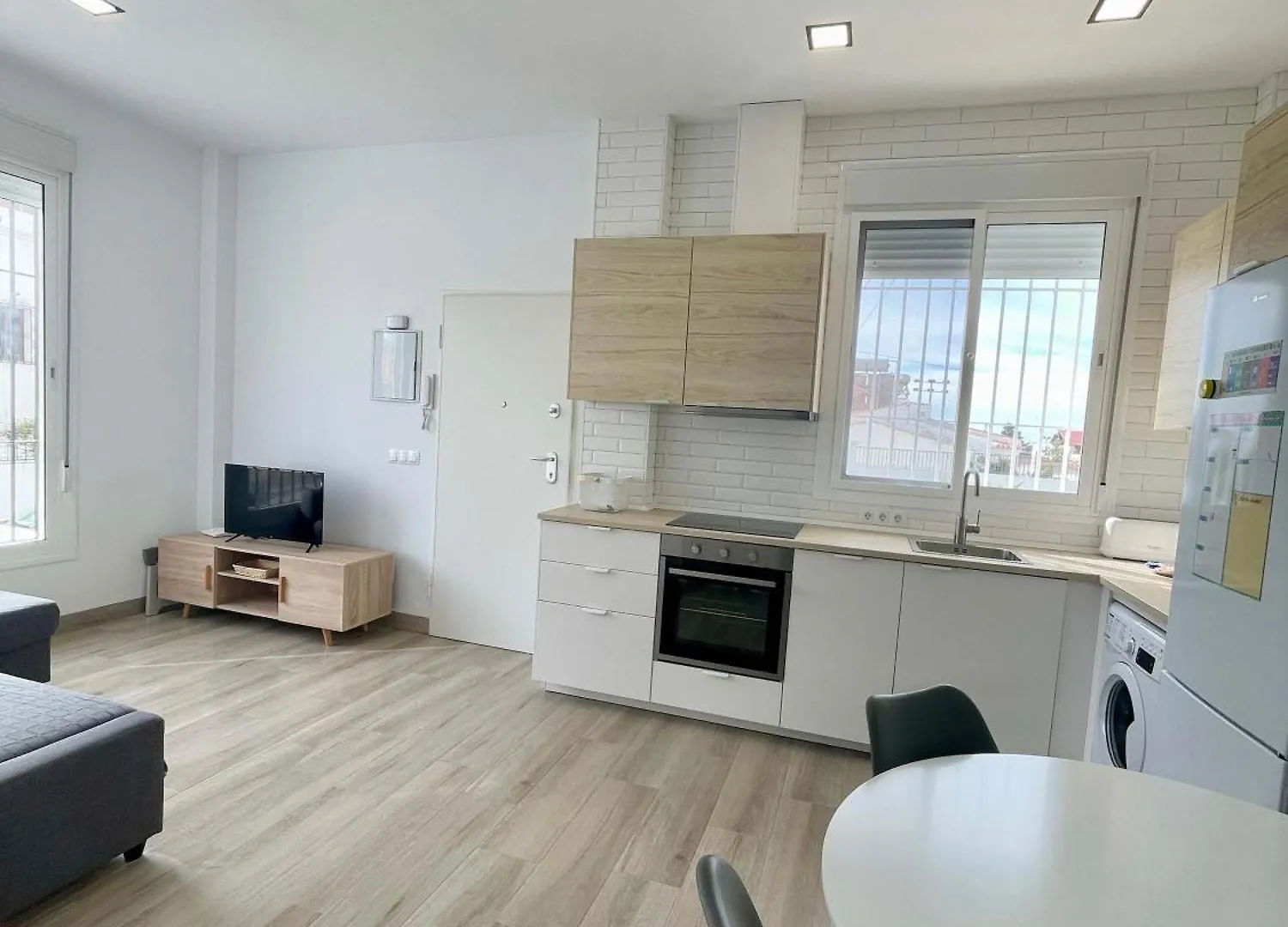 Shr064 Apartamento De 2 Habitaciones Con Piscina Nerja