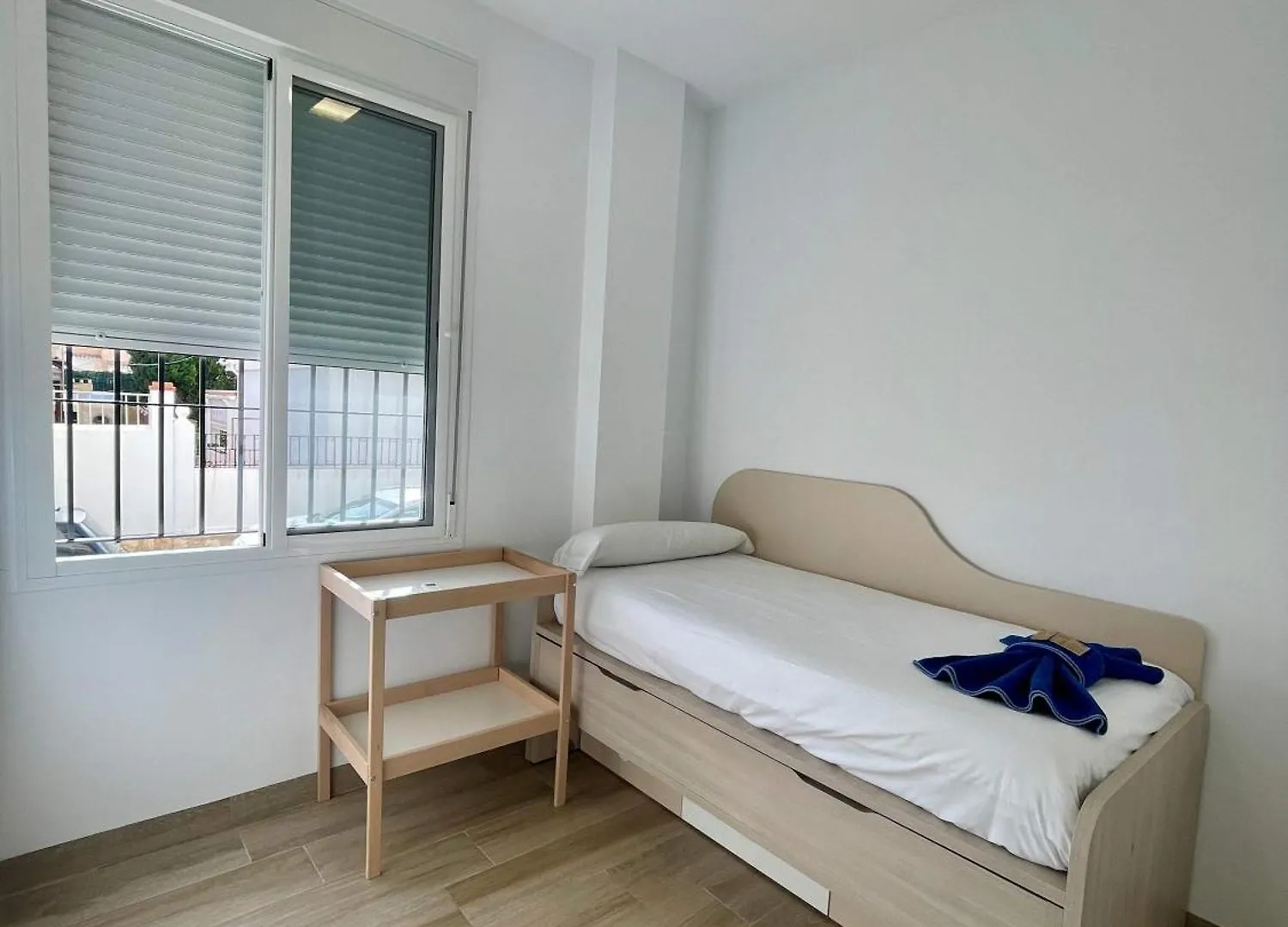 Апартаменты Shr064 Apartamento De 2 Habitaciones Con Piscina Нерха