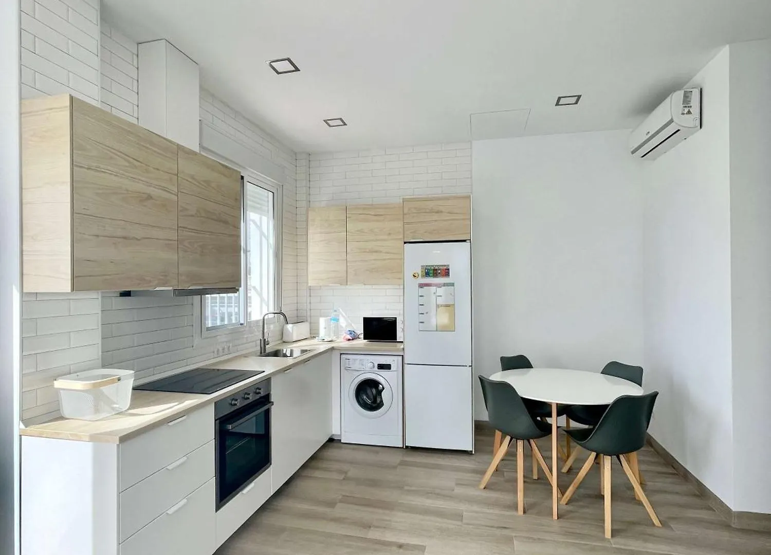 Shr064 Apartamento De 2 Habitaciones Con Piscina Нерха Апартаменты