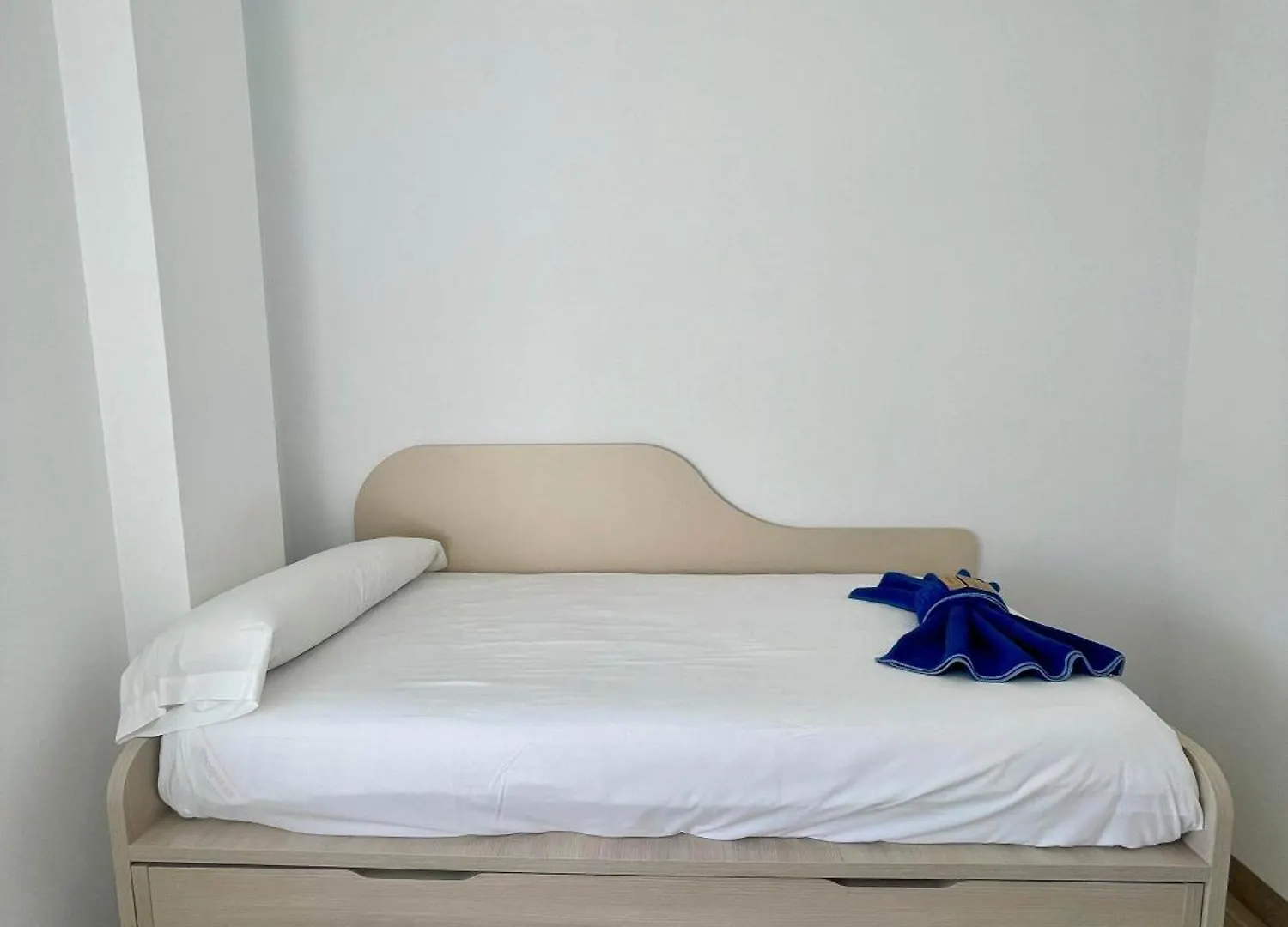 Shr064 Apartamento De 2 Habitaciones Con Piscina Нерха 0*,  Испания